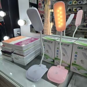 مصباح الانارة المكتبي المرن 
lampe de bureau flexible
